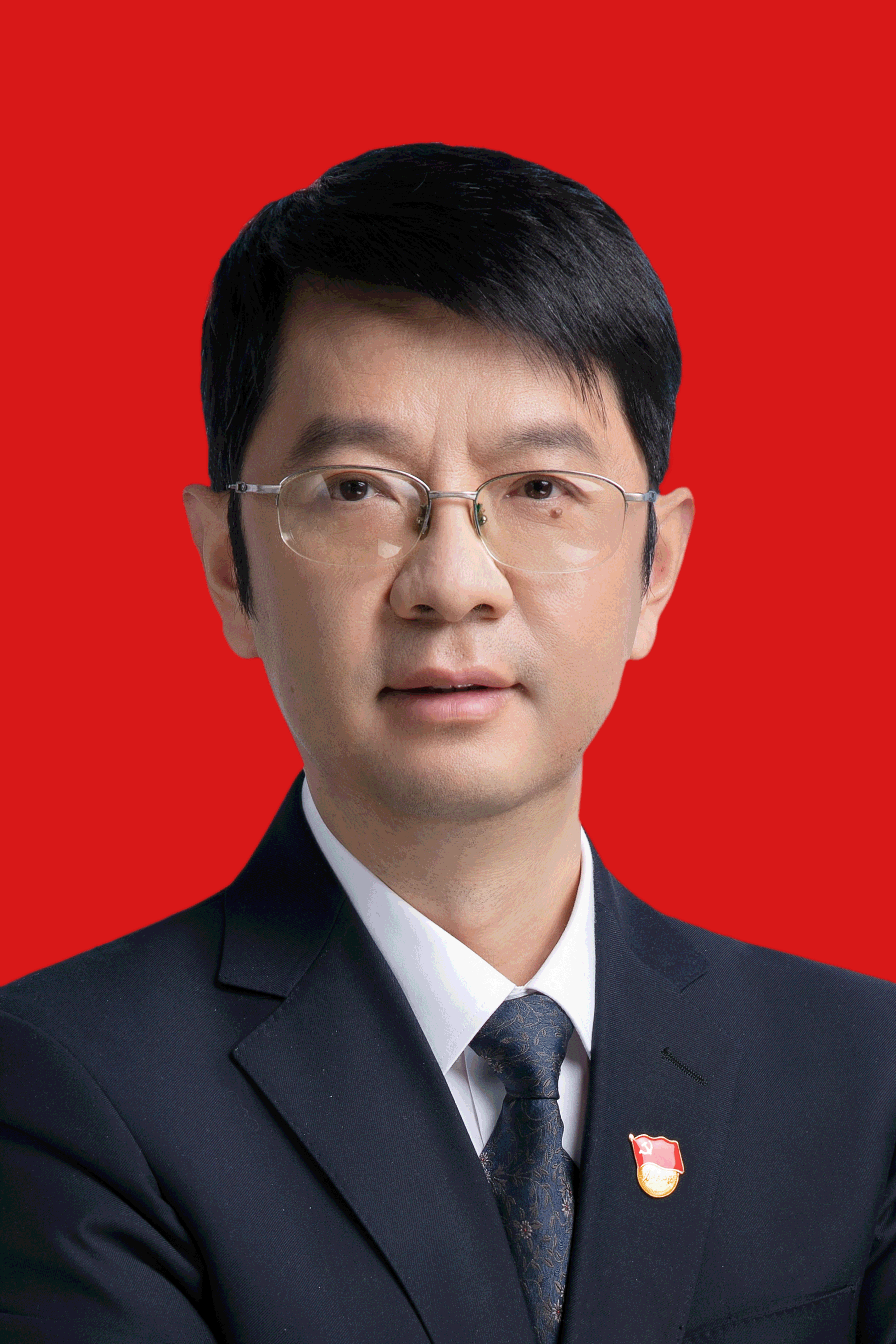 男,汉族,1968年3月生,中共党员,1993年7月参加工作,硕士研究生,教授